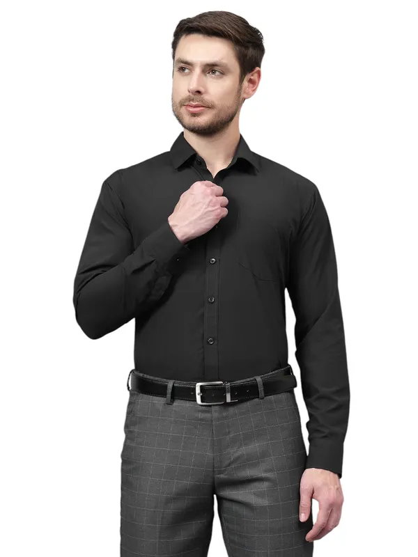 Black_Slim_Fit_Solid_Spread_Collar_Full_Sleeve_Rich_Cotton_Formal_Shirt_For_Men