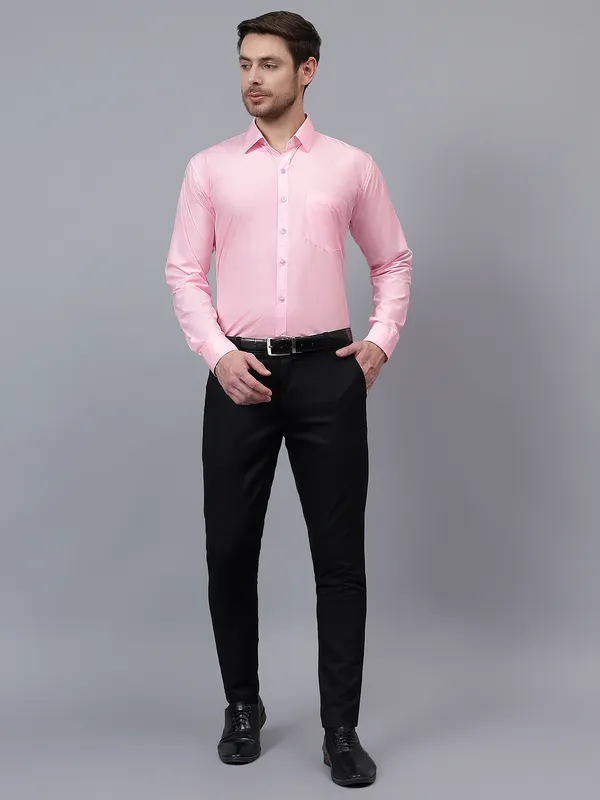 Pink_Slim_Fit_Solid_Spread_Collar_Full_Sleeve_Rich_Cotton_Formal_Shirt_For_Men