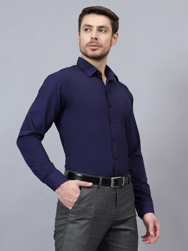 Navy_Blue_Slim_Fit_Solid_Spread_Collar_Full_Sleeve_Rich_Cotton_Formal_Shirt_For_Men