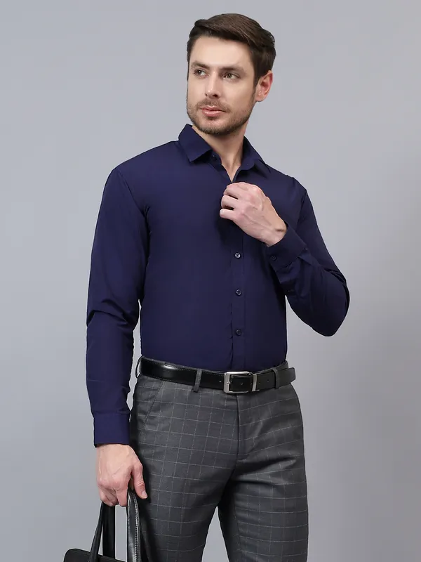Navy_Blue_Slim_Fit_Solid_Spread_Collar_Full_Sleeve_Rich_Cotton_Formal_Shirt_For_Men