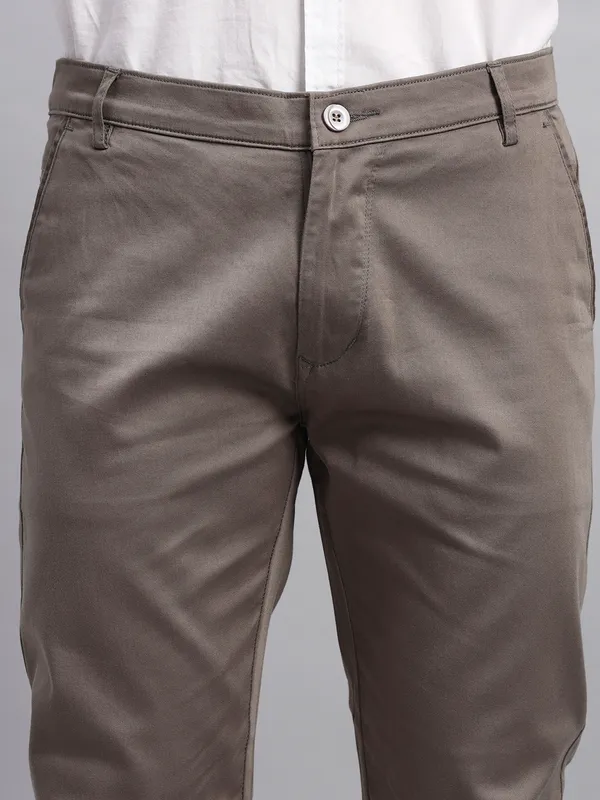Light_Brown_Relaxed_Straight_Leg_Slim_Fit_High_Rise_Trousers_For_Men