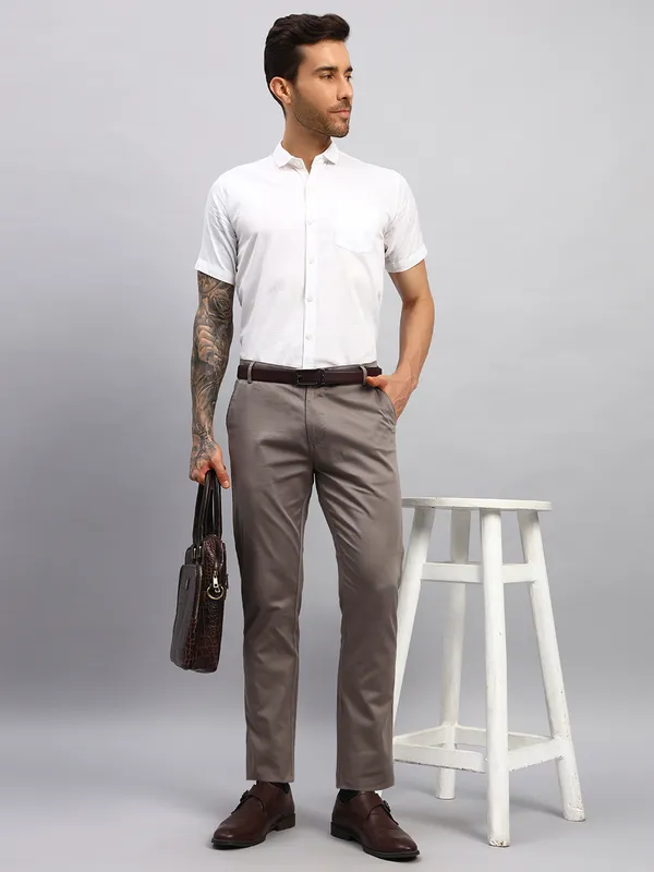 Light_Brown_Relaxed_Straight_Leg_Slim_Fit_High_Rise_Trousers_For_Men