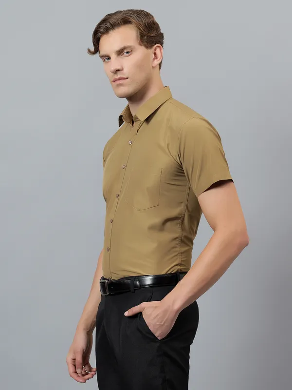 Khaki_Slim_Fit_Solid_Spread_Collar_Half_Sleeve_Formal_Shirt_For_Men