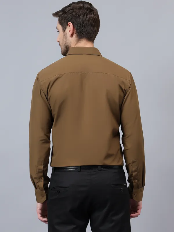 Coffee_And_Brown_Slim_Fit_Solid_Spread_Collar_Full_Sleeve_Rich_Cotton_Formal_Shirt_For_Men