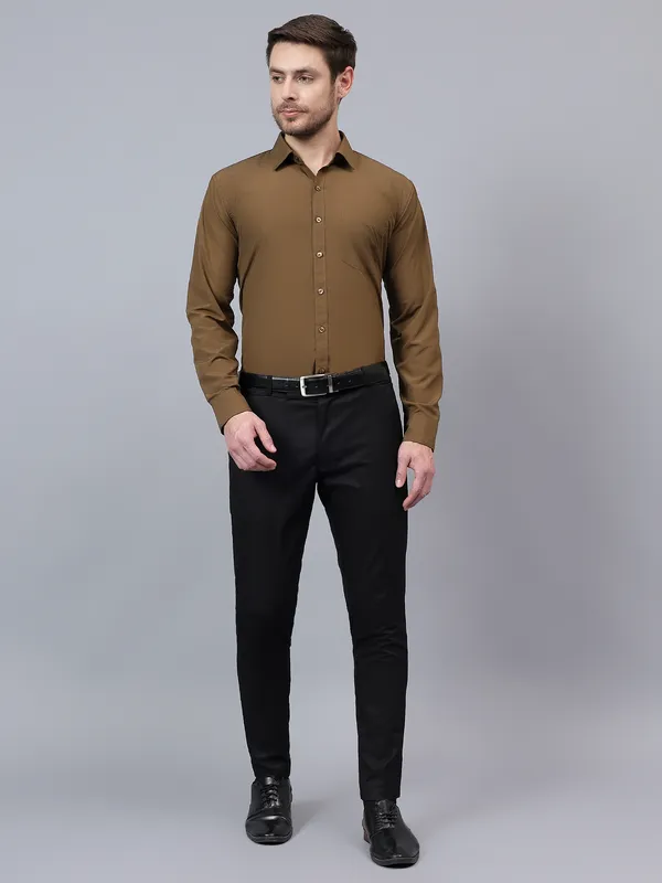 Coffee_And_Brown_Slim_Fit_Solid_Spread_Collar_Full_Sleeve_Rich_Cotton_Formal_Shirt_For_Men