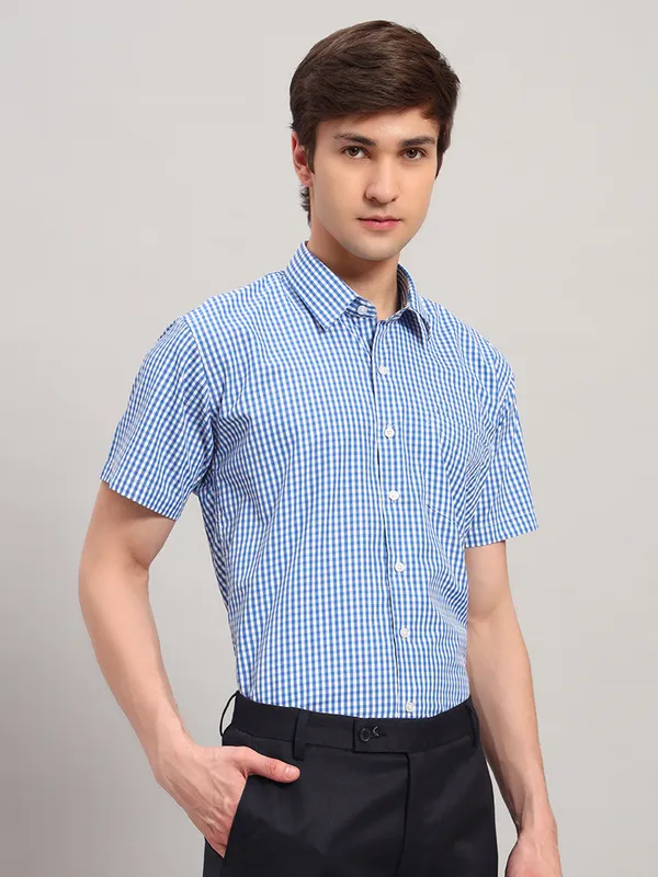 Blue_And_White_Slim_Fit_Checked_Spread_Collar_Half_Sleeve_Cotton_Formal_Shirt_For_Men