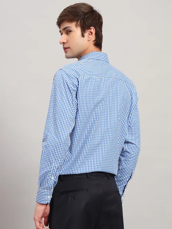 Blue_And_White_Slim_Fit_Checked_Spread_Collar_Full_Sleeve_Cotton_Formal_Shirt_For_Men
