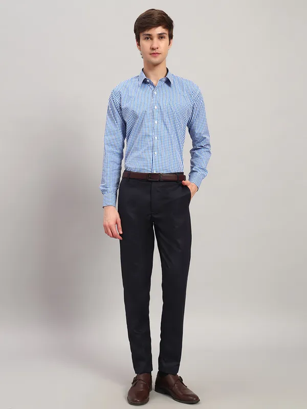 Blue_And_White_Slim_Fit_Checked_Spread_Collar_Full_Sleeve_Cotton_Formal_Shirt_For_Men