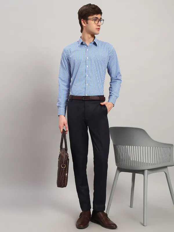 Blue_And_White_Slim_Fit_Checked_Spread_Collar_Full_Sleeve_Cotton_Formal_Shirt_For_Men