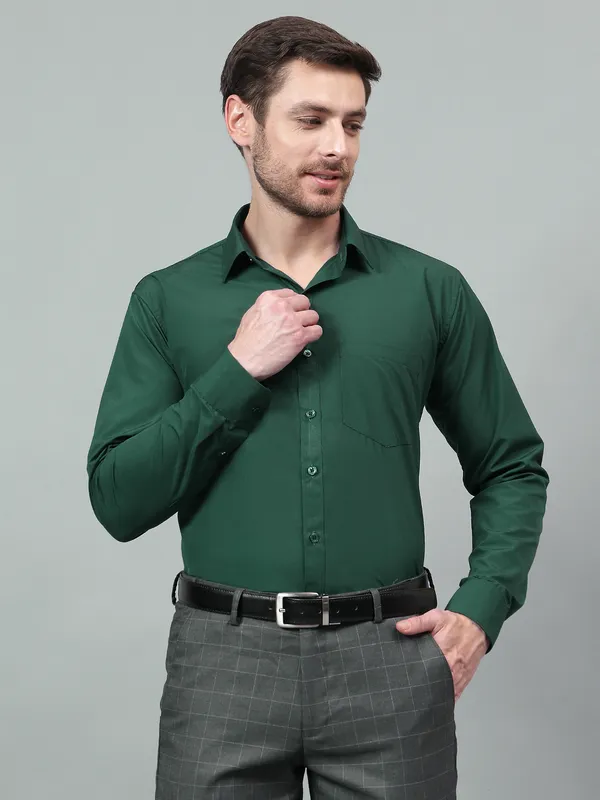 Green_Slim_Fit_Solid_Spread_Collar_Full_Sleeve_Rich_Cotton_Formal_Shirt_For_Men