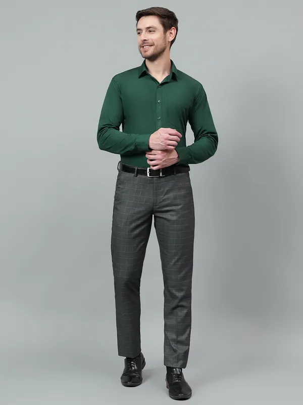 Green_Slim_Fit_Solid_Spread_Collar_Full_Sleeve_Rich_Cotton_Formal_Shirt_For_Men