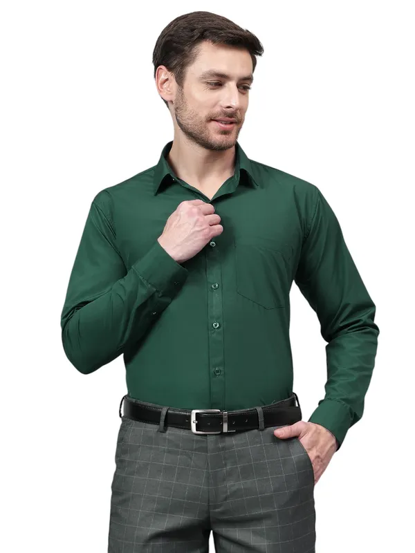 Green_Slim_Fit_Solid_Spread_Collar_Full_Sleeve_Rich_Cotton_Formal_Shirt_For_Men