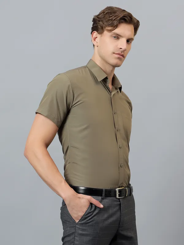Olive_Slim_Fit_Solid_Spread_Collar_Half_Sleeve_Formal_Shirt_For_Men
