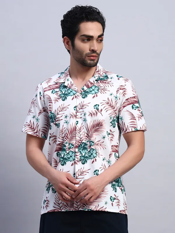 Rust_And_White_Floral_Printed_Casual_Shirt_For_Men