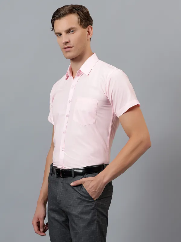 Pink_Slim_Fit_Solid_Spread_Collar_Half_Sleeve_Formal_Shirt_For_Men