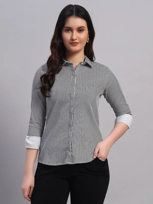 Black_And_White_Relaxed_Slim_Fit_Vertical_Striped_Spread_Collar_Cotton_Casual_Shirt_For_Women