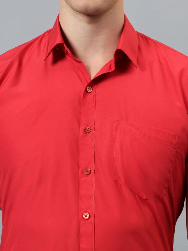 Red_Slim_Fit_Solid_Spread_Collar_Half_Sleeve_Formal_Shirt_For_Men
