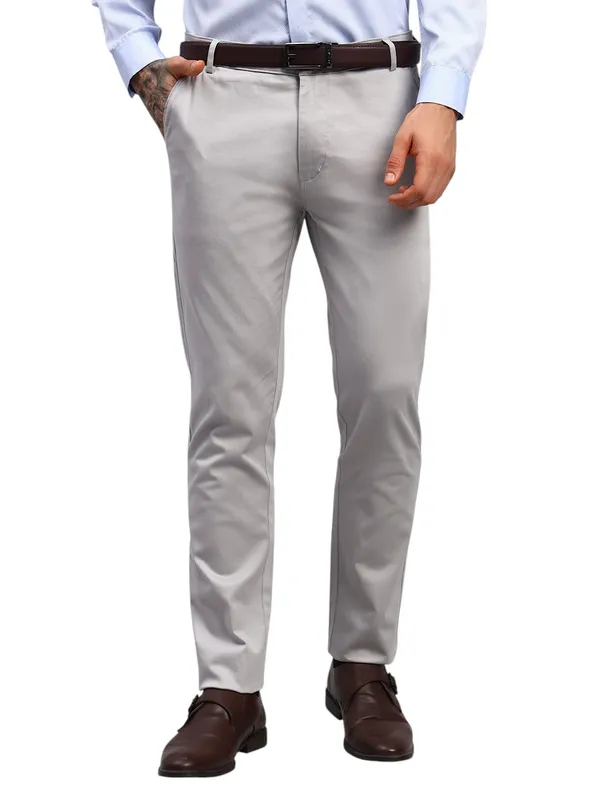 Light_Grey_Relaxed_Straight_Leg_Slim_Fit_High_Rise_Chinos_Trousers_For_Men