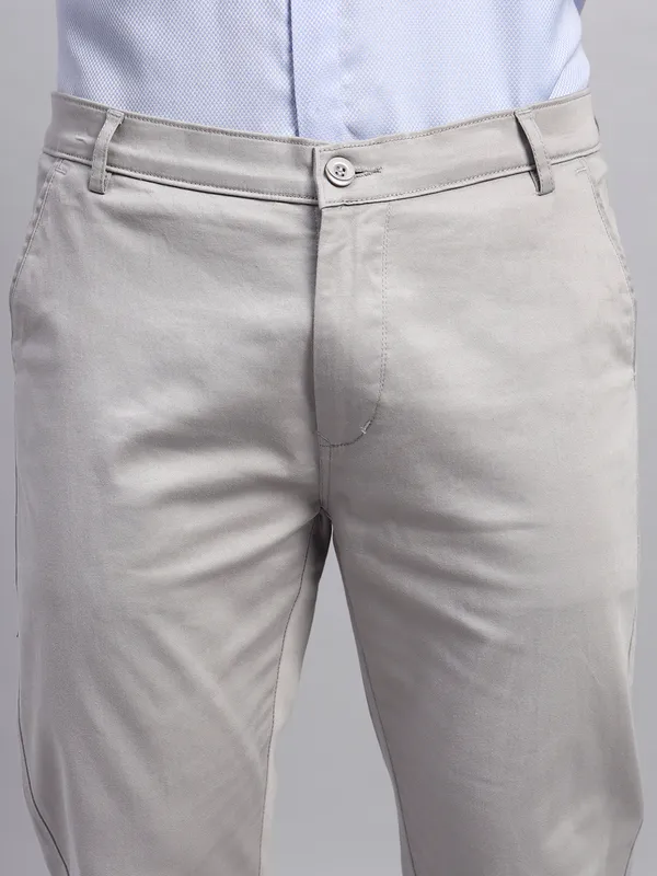 Light_Grey_Relaxed_Straight_Leg_Slim_Fit_High_Rise_Chinos_Trousers_For_Men