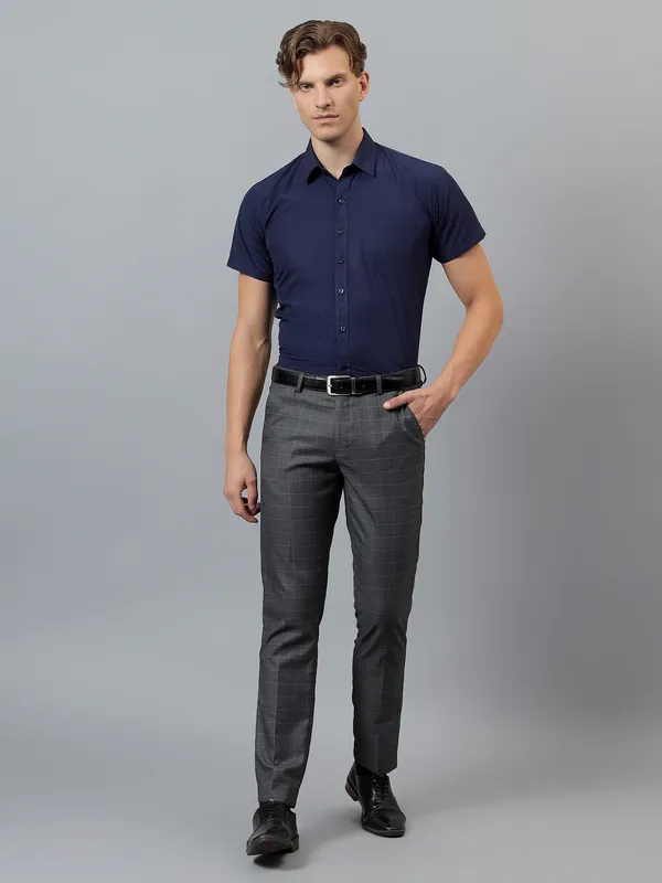 Navy_Blue_Slim_Fit_Solid_Spread_Collar_Half_Sleeve_Formal_Shirt_For_Men