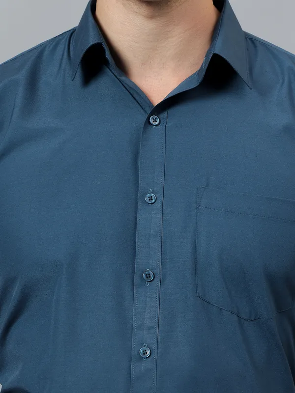 Peacock_Blue_Slim_Fit_Solid_Spread_Collar_Half_Sleeve_Formal_Shirt_For_Men