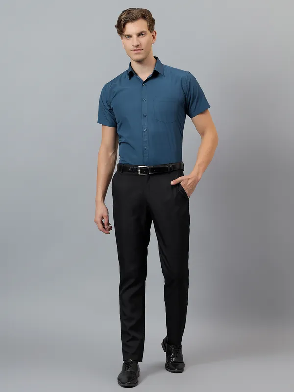 Peacock_Blue_Slim_Fit_Solid_Spread_Collar_Half_Sleeve_Formal_Shirt_For_Men