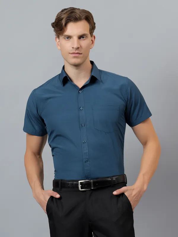 Peacock_Blue_Slim_Fit_Solid_Spread_Collar_Half_Sleeve_Formal_Shirt_For_Men
