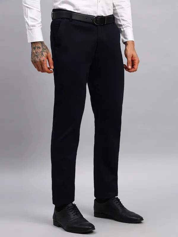 Navy_Blue_Relaxed_Straight_Leg_Slim_Fit_High_Rise_Chinos_Trousers_For_Men