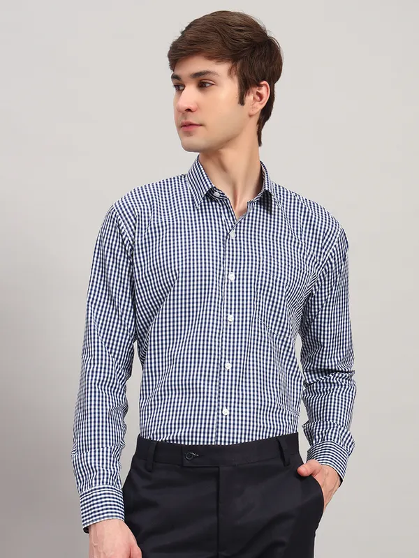 Blue_And_White_Slim_Fit_Checked_Spread_Collar_Full_Sleeve_Cotton_Formal_Shirt_For_Men