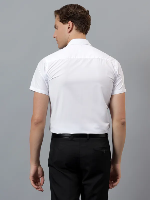 White_Slim_Fit_Solid_Spread_Collar_Half_Sleeve_Formal_Shirt_For_Men