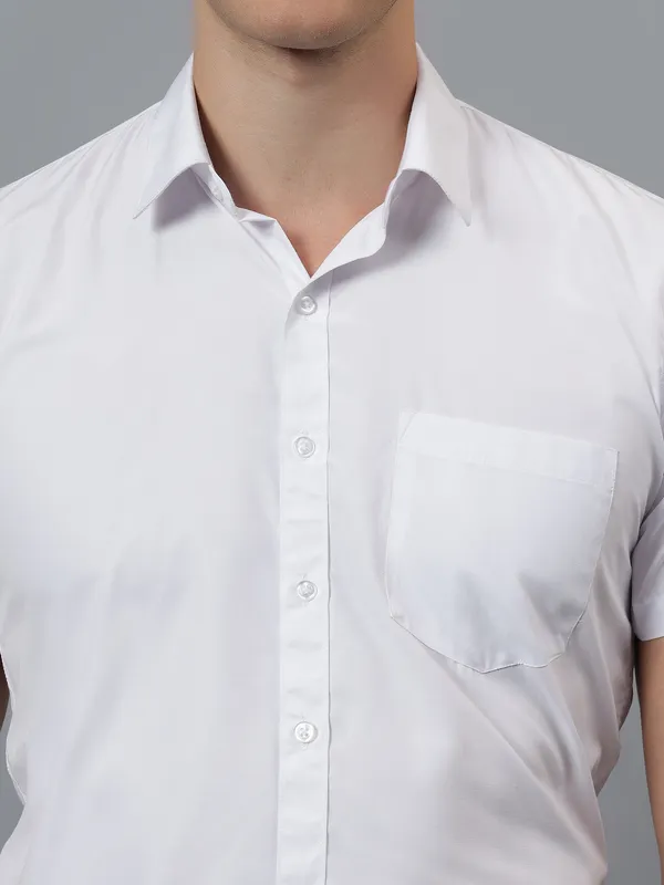 White_Slim_Fit_Solid_Spread_Collar_Half_Sleeve_Formal_Shirt_For_Men
