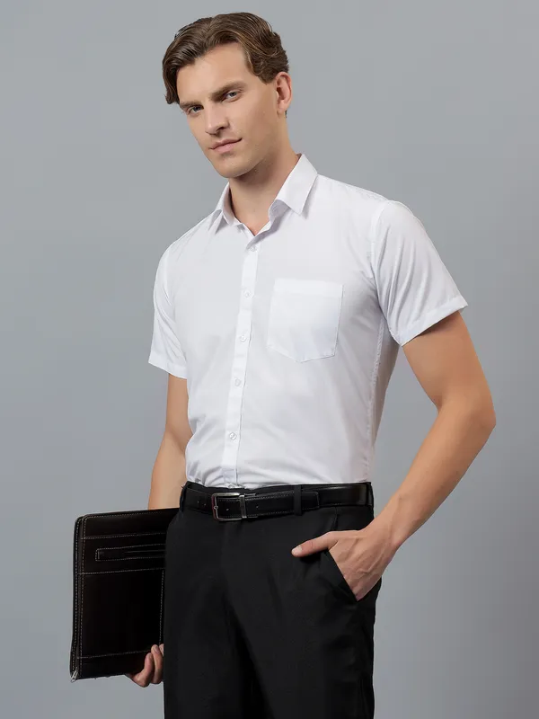 White_Slim_Fit_Solid_Spread_Collar_Half_Sleeve_Formal_Shirt_For_Men