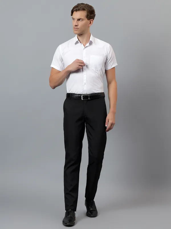 White_Slim_Fit_Solid_Spread_Collar_Half_Sleeve_Formal_Shirt_For_Men