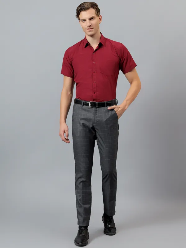 Maroon_Slim_Fit_Solid_Spread_Collar_Half_Sleeve_Formal_Shirt_For_Men