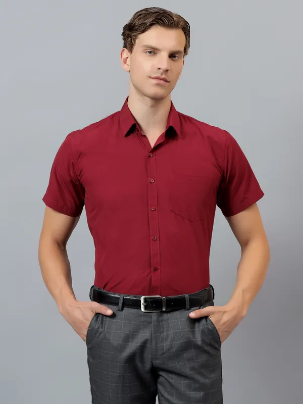 Maroon_Slim_Fit_Solid_Spread_Collar_Half_Sleeve_Formal_Shirt_For_Men
