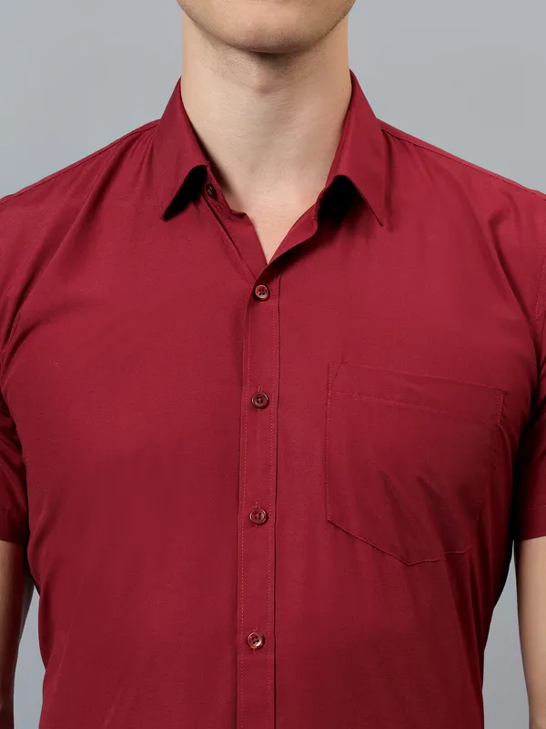 Maroon_Slim_Fit_Solid_Spread_Collar_Half_Sleeve_Formal_Shirt_For_Men