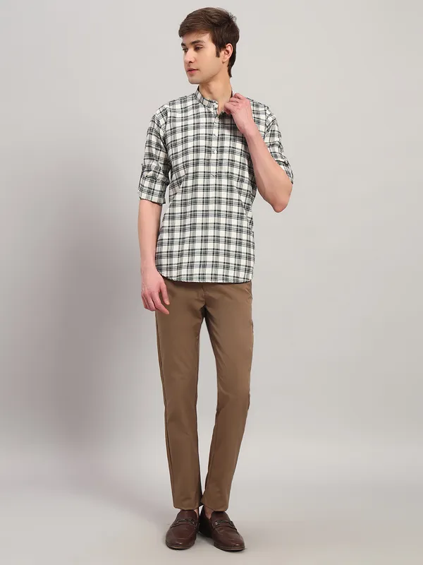 Cream_And_Green_Regular_Fit_Check_Ben_Collar_Full_Sleeve_Casual_Cotton_Short_Kurta_For_Men
