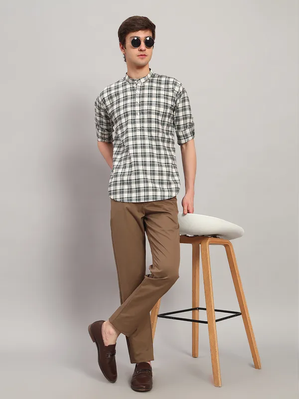Cream_And_Green_Regular_Fit_Check_Ben_Collar_Full_Sleeve_Casual_Cotton_Short_Kurta_For_Men