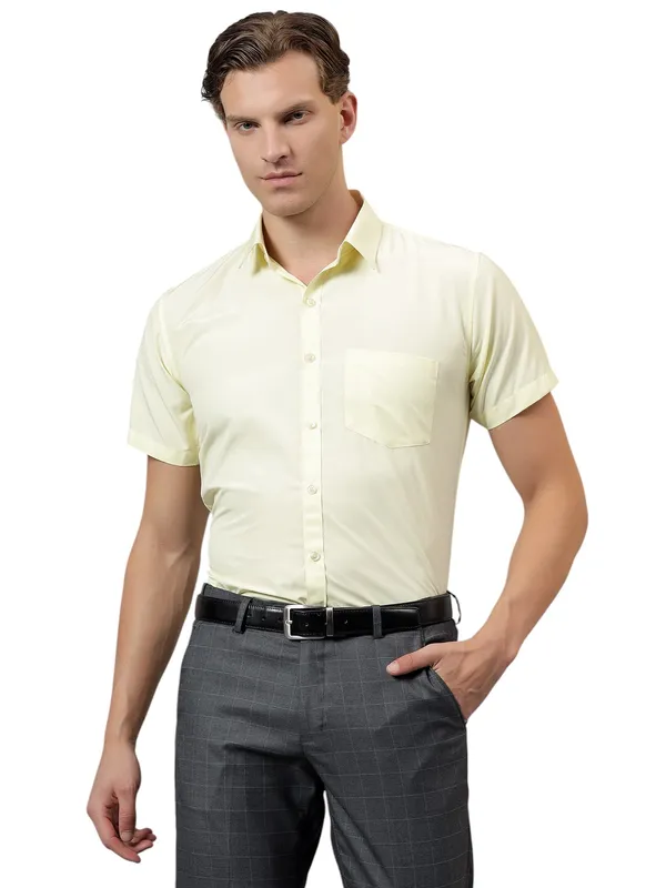 Lemon_Slim_Fit_Solid_Spread_Collar_Half_Sleeve_Formal_Shirt_For_Men