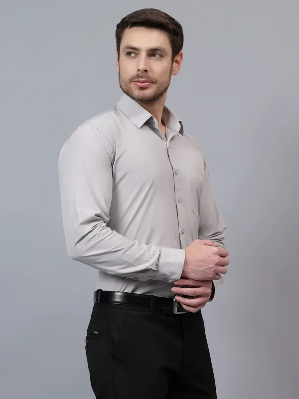 Grey_Slim_Fit_Solid_Spread_Collar_Full_Sleeve_Rich_Cotton_Formal_Shirt_For_Men