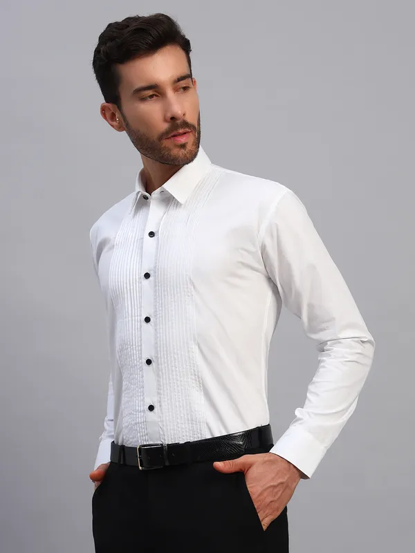 White_Slim_Fit_Pintucked_Spread_Collar_Long_Sleeves_Party_Tuxedo_Shirt_For_Men