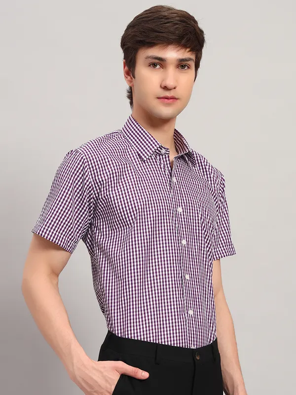 White_And_Purple_Slim_Fit_Checked_Spread_Collar_Half_Sleeve_Cotton_Formal_Shirt_For_Men