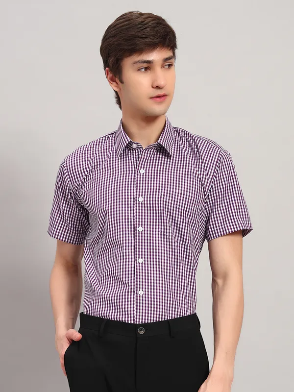 White_And_Purple_Slim_Fit_Checked_Spread_Collar_Half_Sleeve_Cotton_Formal_Shirt_For_Men