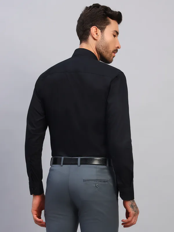 Black_Slim_Fit_Pintucked_Spread_Collar_Long_Sleeves_Party_Tuxedo_Shirt_For_Men