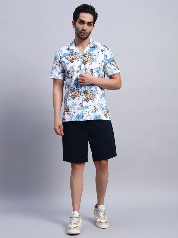Blue_And_White_Floral_Printed_Casual_Shirt_For_Men