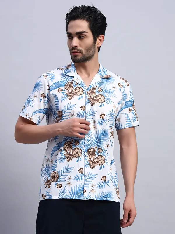 Blue_And_White_Floral_Printed_Casual_Shirt_For_Men