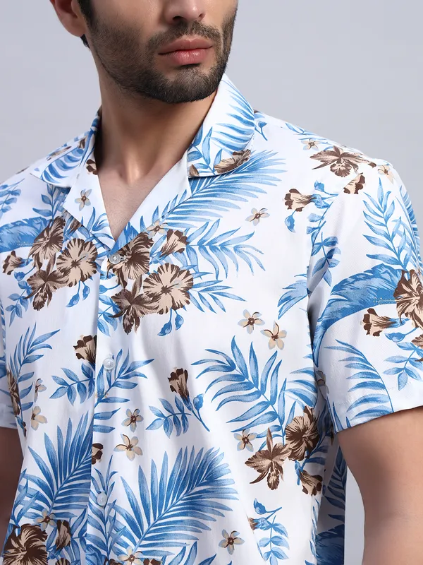 Blue_And_White_Floral_Printed_Casual_Shirt_For_Men