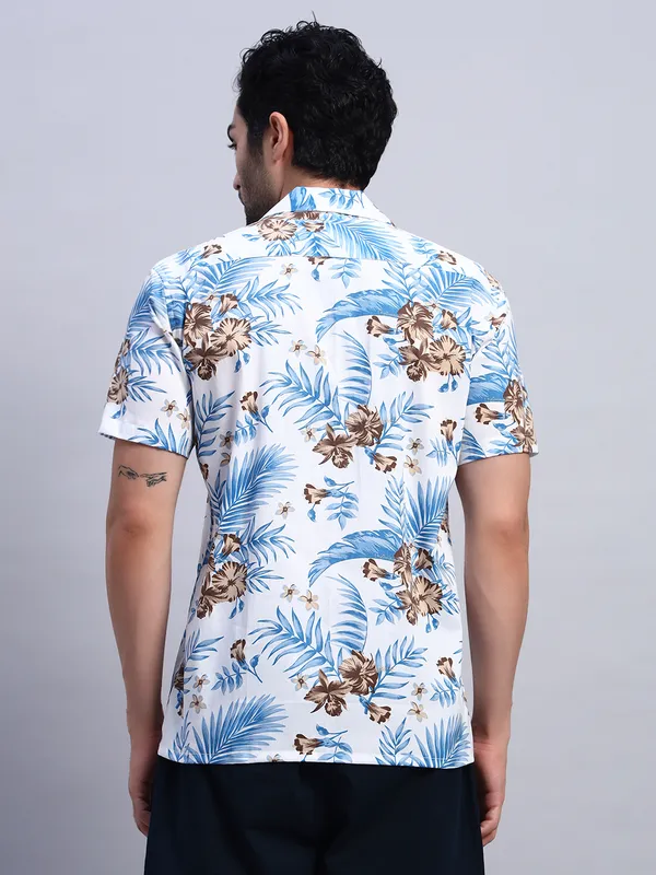 Blue_And_White_Floral_Printed_Casual_Shirt_For_Men