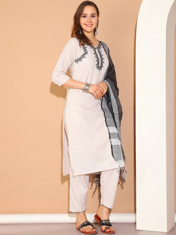 Off_White_Khadi_Cotton_Off_Ethnic_Kurta_Suit_With_Dupatta_Set_For_Women