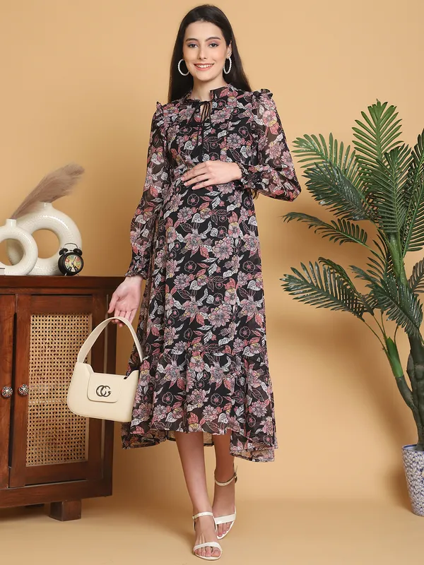 Black_Floral_Printed_Georgette_Maternity_Midi_Dress_For_Women